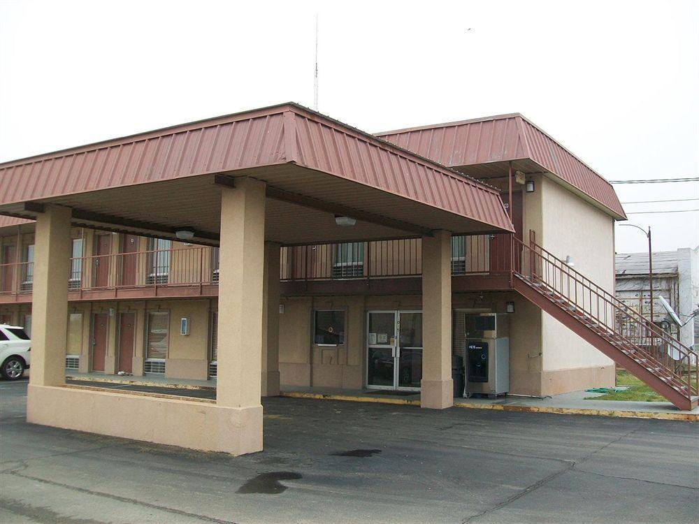 Americas Best Value Inn-Indianola Exterior photo