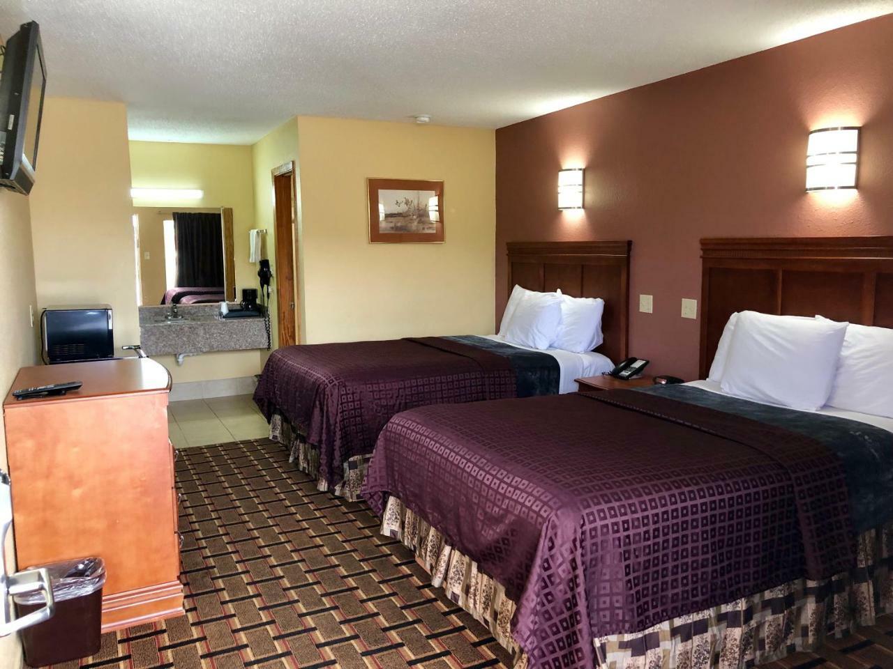 Americas Best Value Inn-Indianola Exterior photo
